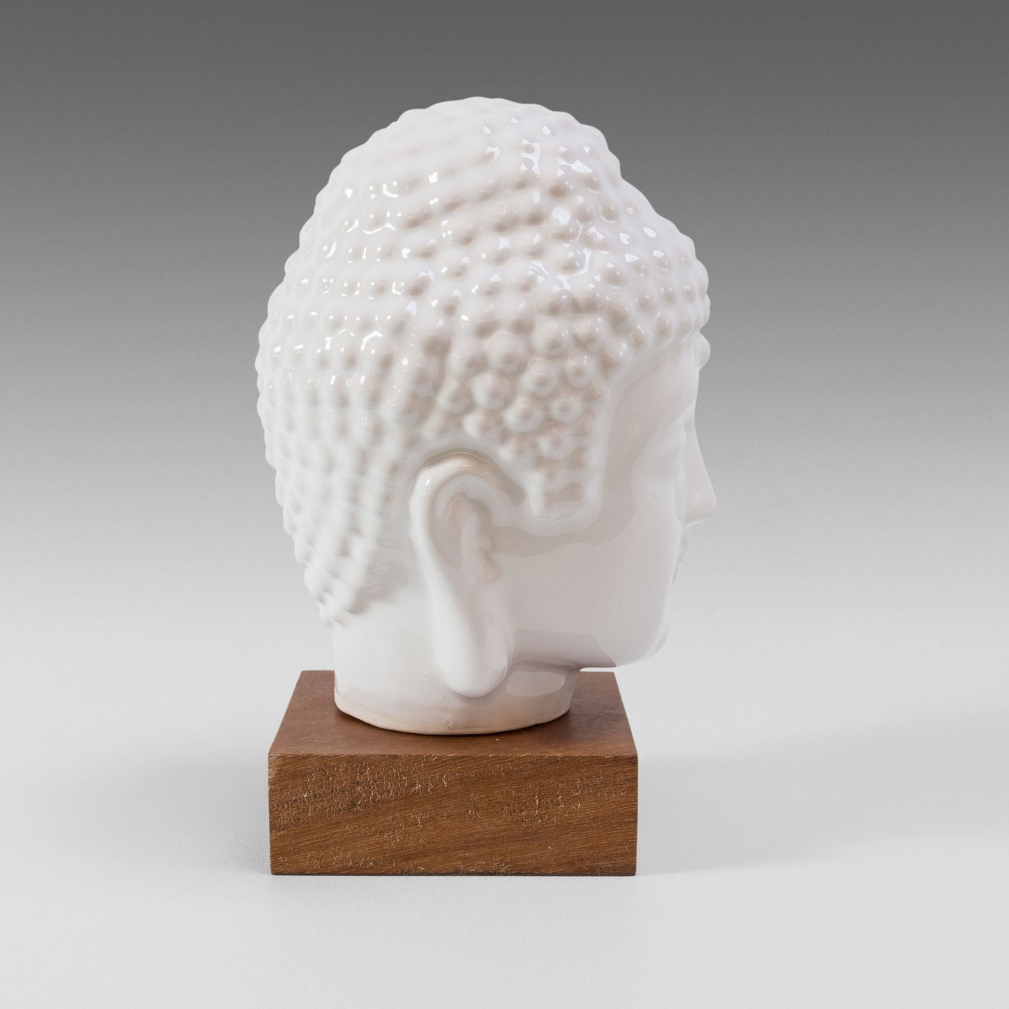 Tête de Bouddha à la perle