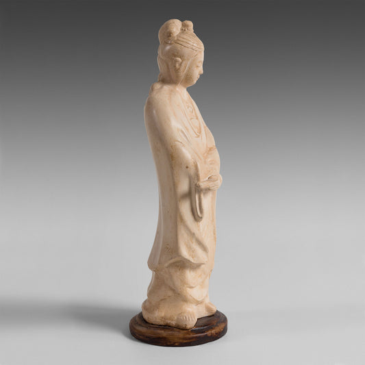 Dame à l’éventail