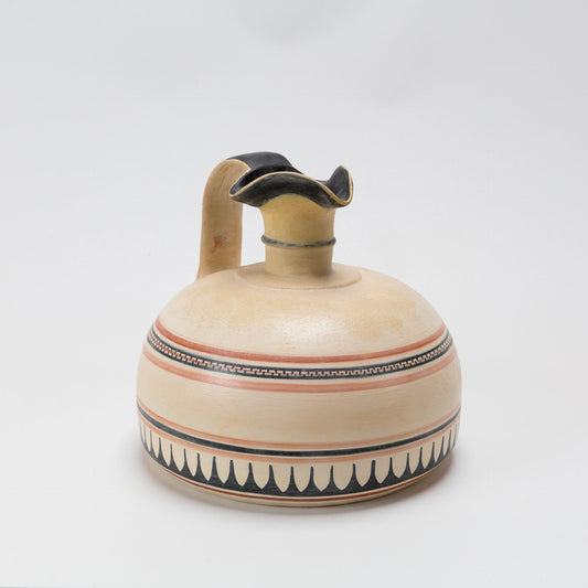 Oenochoé fond plat type corinthien