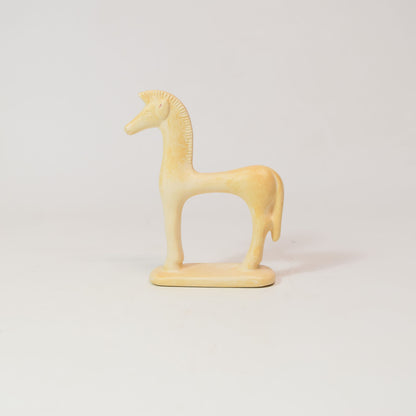 Petit cheval
