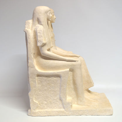 Statue de Maya & Merit