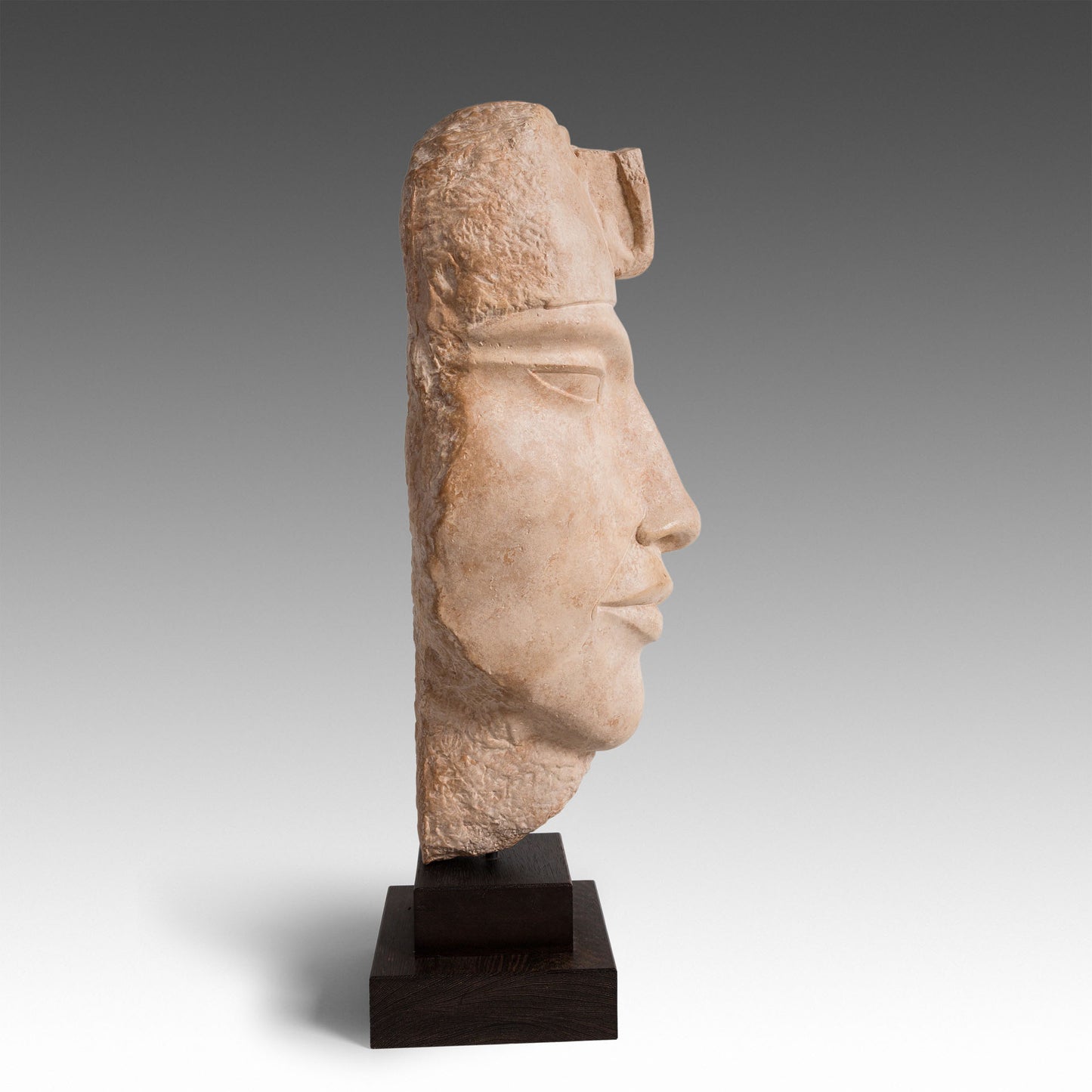 Tête brisée d’Akhenaton